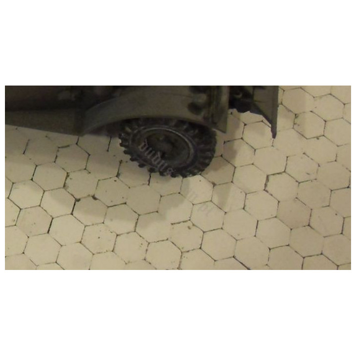 ROAD TRILINE 1:32 / 1:35 GREY UNCOLORED 70 pieces (35012)