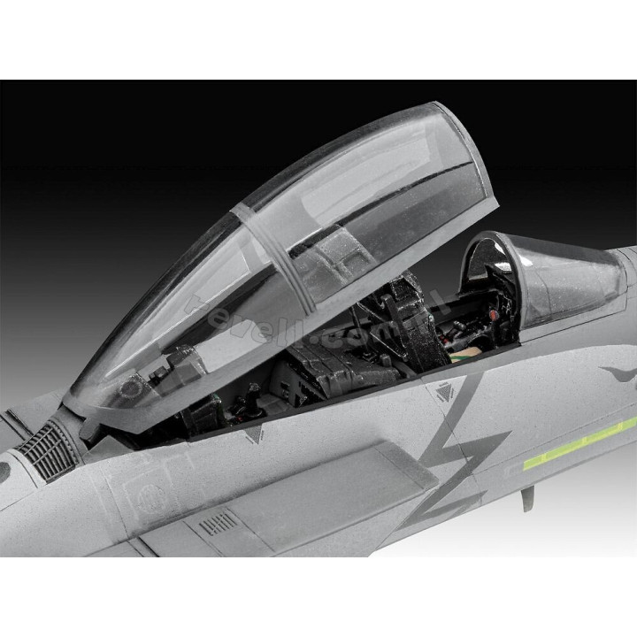 REVELL 1/72 F-15E STRIKE EAGLE (03841)