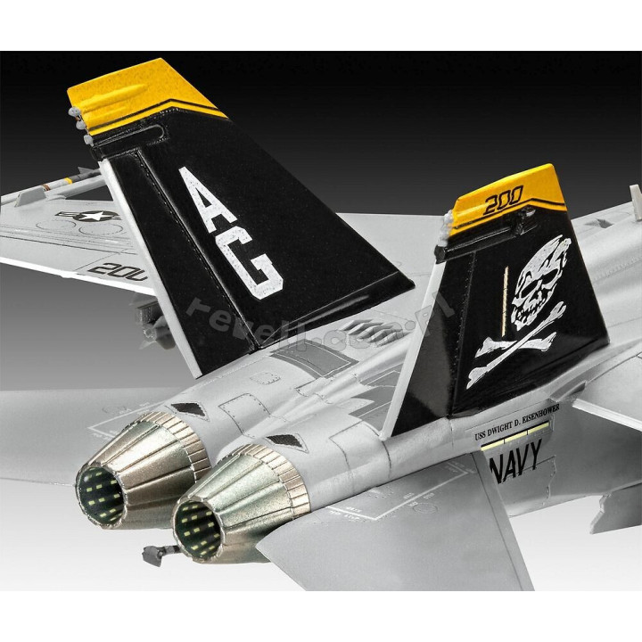 REVELL 1/72 F/A18F SUPER HORNET (03834)