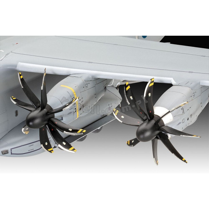 REVELL 1/72 AIRBUS A400M ATLAS "RAF" (03822)