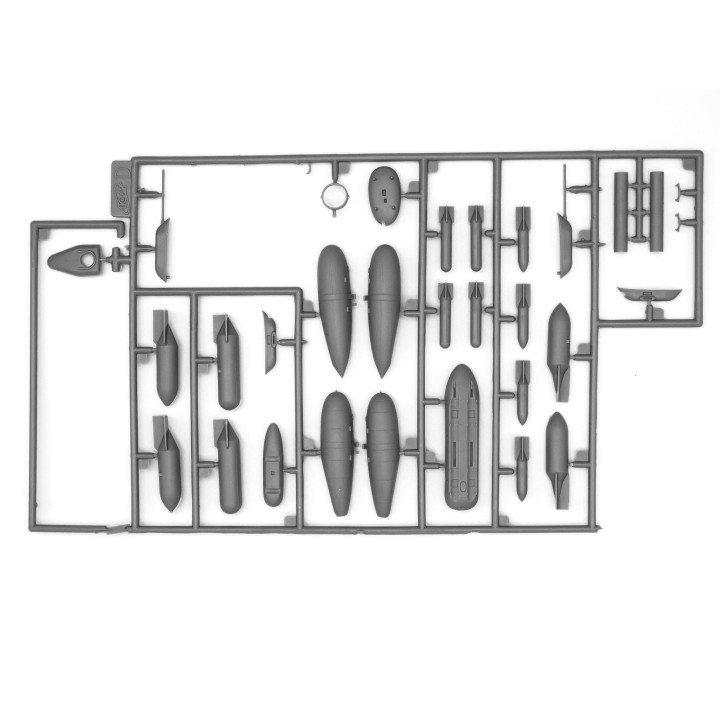 ICM 1/48 MESSERSCHMITT BF 109F-4/B WWII  German Fighter-Bomber (48104)