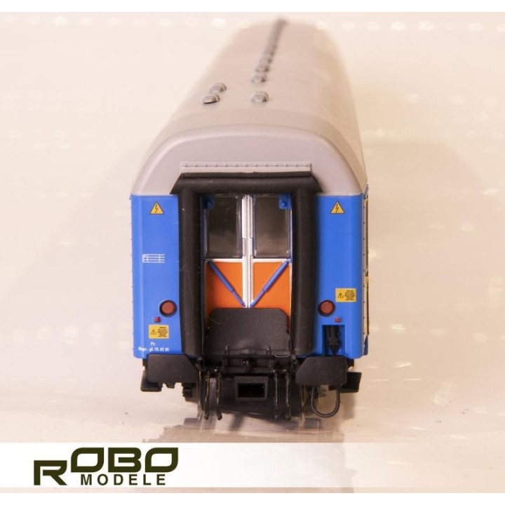 ROBO 244310 CUSH WAGON 110Ac 2nd class PKP Warsaw Grochow