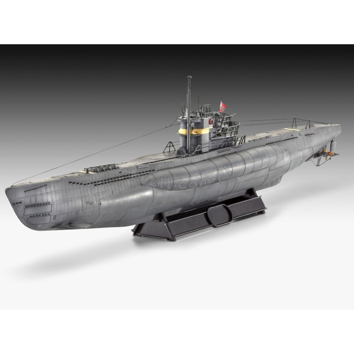 REVELL 1/144 GERMAN SUBMARINE TYPE VII   C/41 ATLANTIC VERSION (05100)
