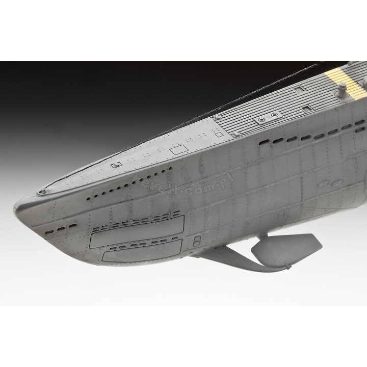 REVELL 1/144 GERMAN SUBMARINE TYPE VII   C/41 ATLANTIC VERSION (05100)