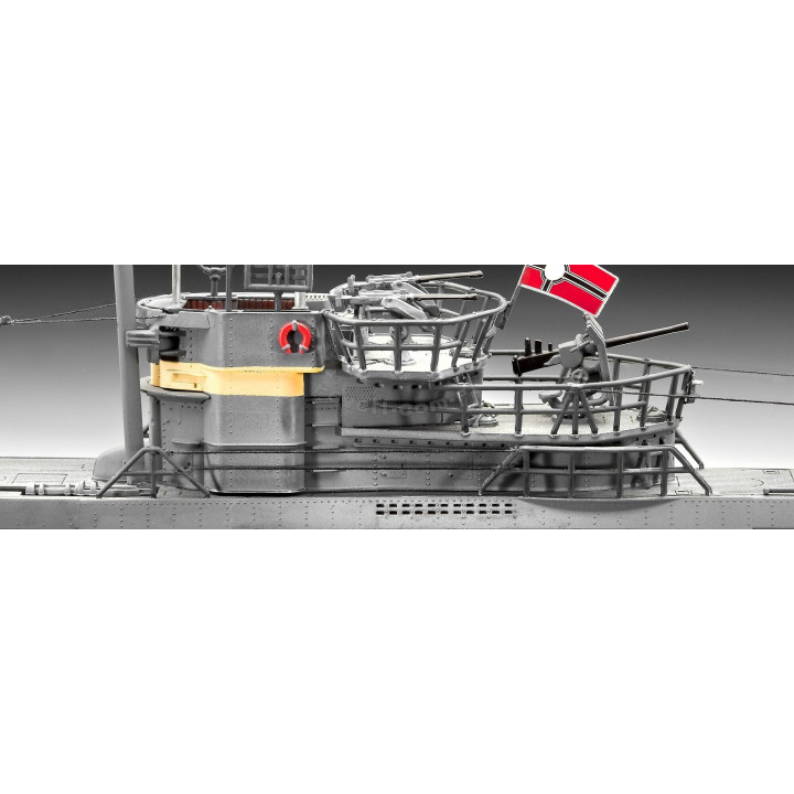 REVELL 1/144 GERMAN SUBMARINE TYPE VII   C/41 ATLANTIC VERSION (05100)