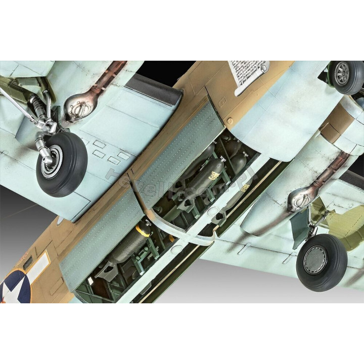 REVELL 1/48 B-24D LIBERATOR (03831)