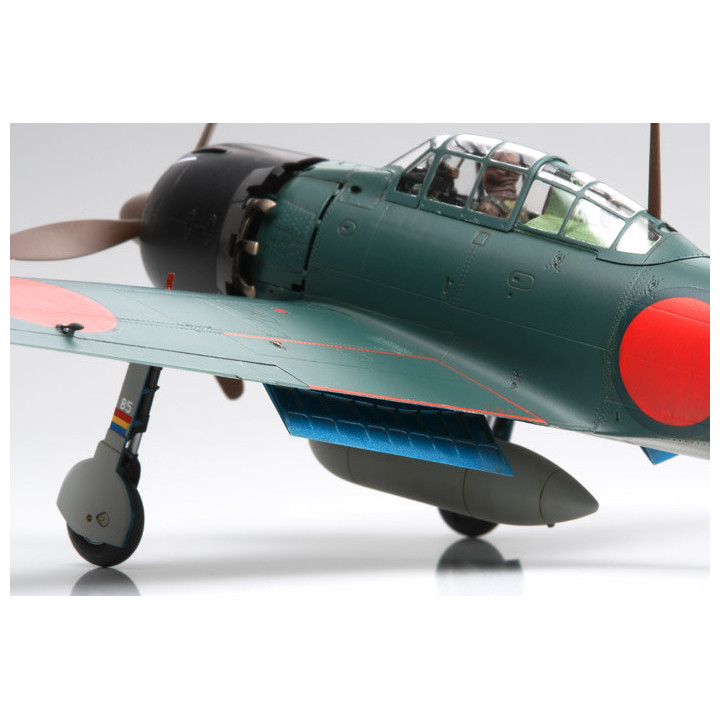 TAMIYA 1/48 MITSUBISHI A6M5/5a ZERO      FIGHTER / ZEKE (61103)