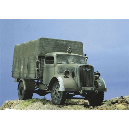 ITALERI 1/35 OPEL BLITZ (0216)