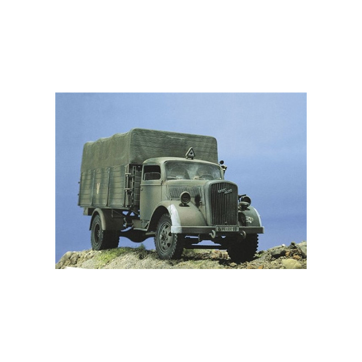ITALERI 1/35 OPEL BLITZ (0216)