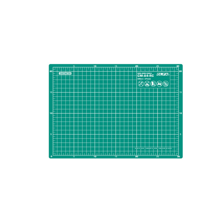 OLFA MATA A4 / 320 x 225 mm (CM-4A)