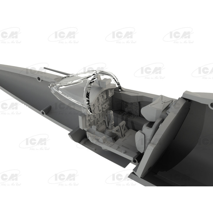 ICM 1/72 MIG-25 RU SOVIET TRAINING AIRCRAFT (72176)