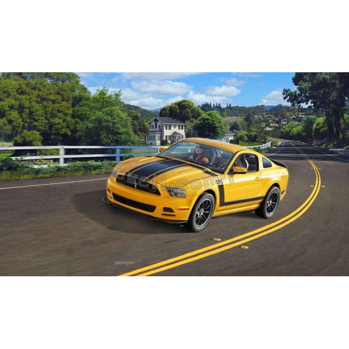 REVELL 1/25 FORD MUSTANG 2013 BOSS 302   (07652)