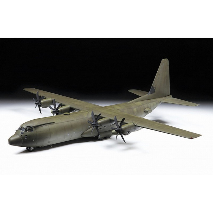ZVEZDA 1/72 HEAVY TRANSPORT PLANE        C-130J-30 (7324)