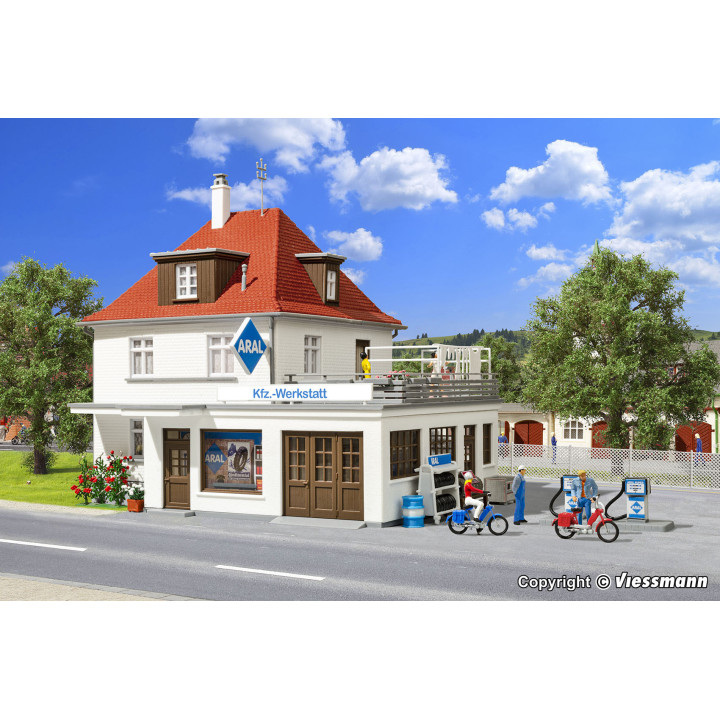 KIBRI 38202 HOUSE WITH WORKSHOP