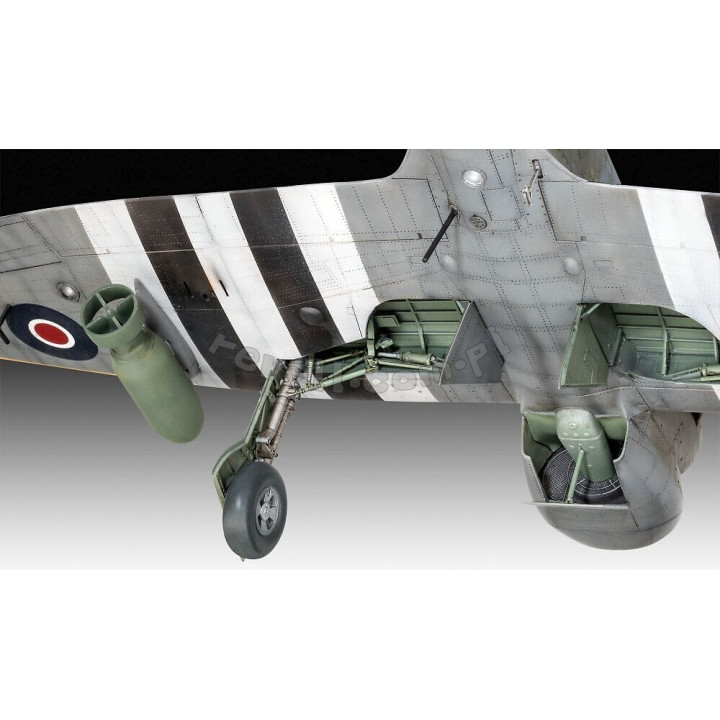 REVELL 1/32 HAWKER TEMPEST MK.V (03851)