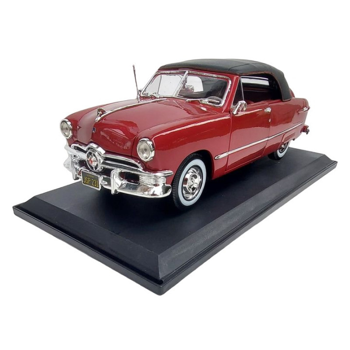 MAISTO 1/18 FORD 1950 CZERWONY