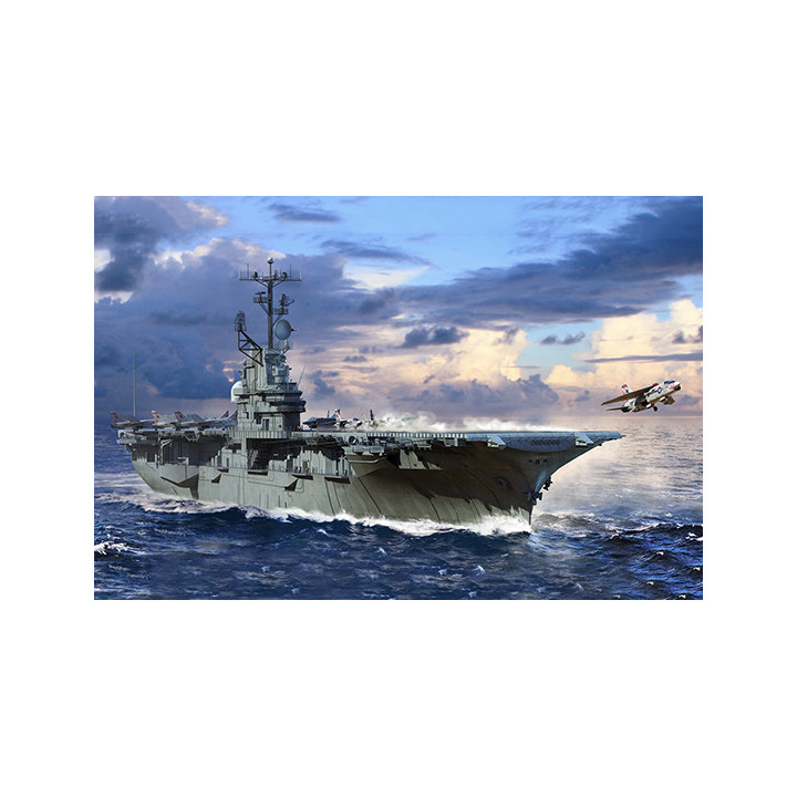TRUMPETER 1/700 USS INTREPID CV-11       (06743)