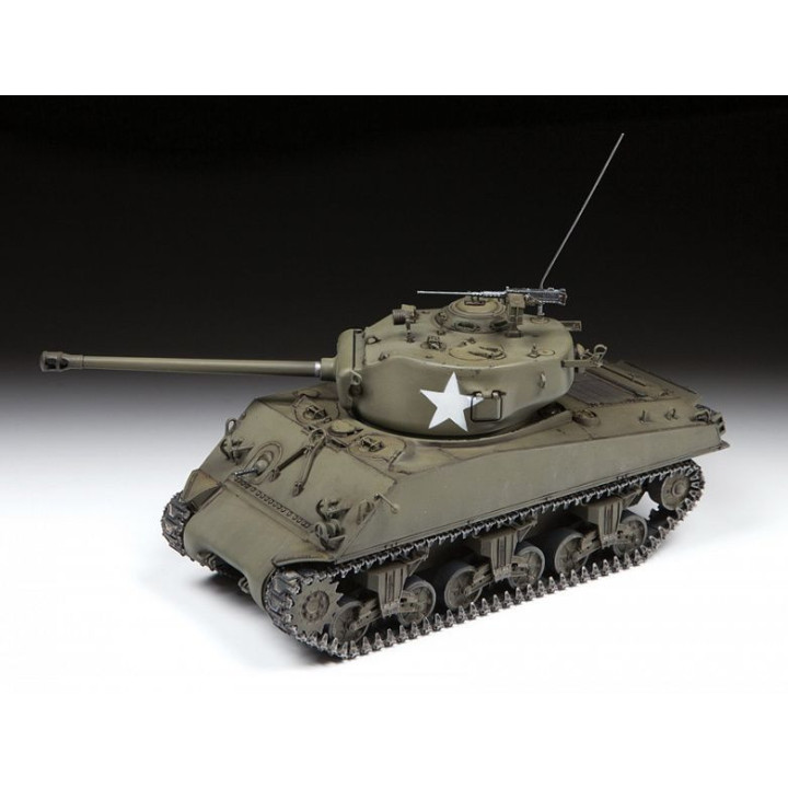 ZVEZDA 1/35 US MEDIUM TANK M4A3 SHERMAN (3676)