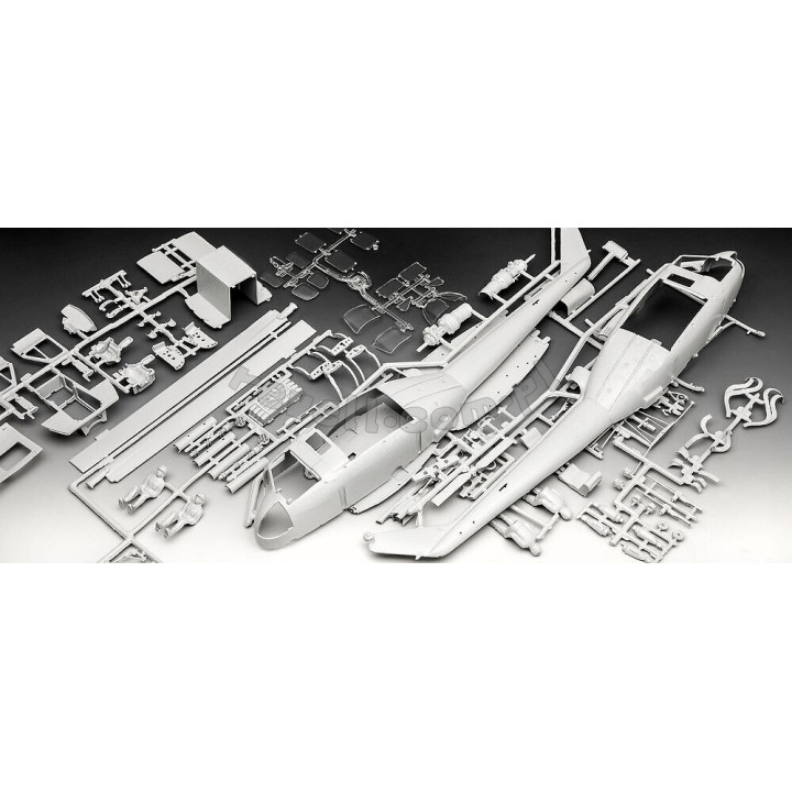 REVELL 1/32 BELL UH-1D "GOODBYE HUEY" (03867) LIMITOVANÁ EDICE