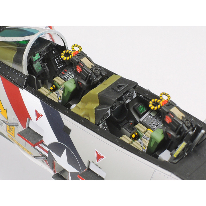 TAMIYA 1/48 GRUMMAN F-14 TOMCAT (61114)