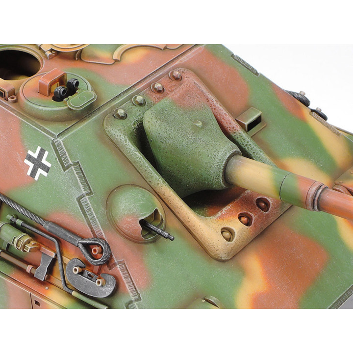 TAMIYA 1/35 GERMAN TANK DESTROYER JAGDPANTHER LATE VERSION 35203