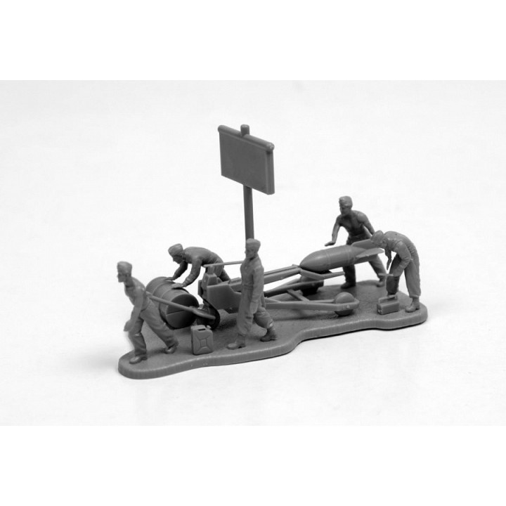 ZVEZDA 1/72 GERMAN AIRFORCE GROUND CREW (6188)