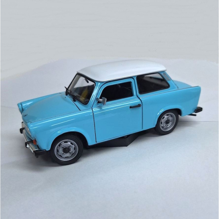 WELLY 1/24 TRABANT 601 jasny niebieski   / biały (24037)
