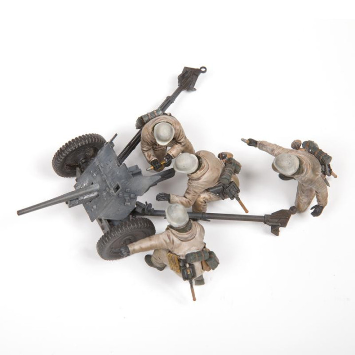 ZVEZDA 1/35 GERMAN ANTI-TANK GUN PAK 36  W / CREW (3610)