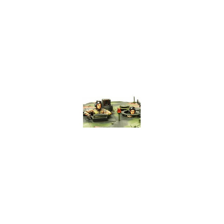TAMIYA 1/35 LEOPARD 2 A6 MAIN BATTLE     TANK (35271)
