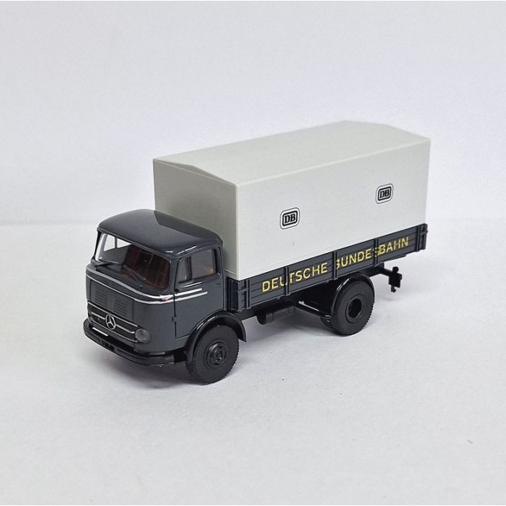 BREKINA 1/87 MERCEDES LP 321 1960 rok    (48042PMS)