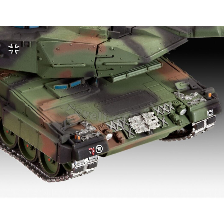 REVELL 1/72 GERMAN LEOPARD 2A6/A6M MBT 03180