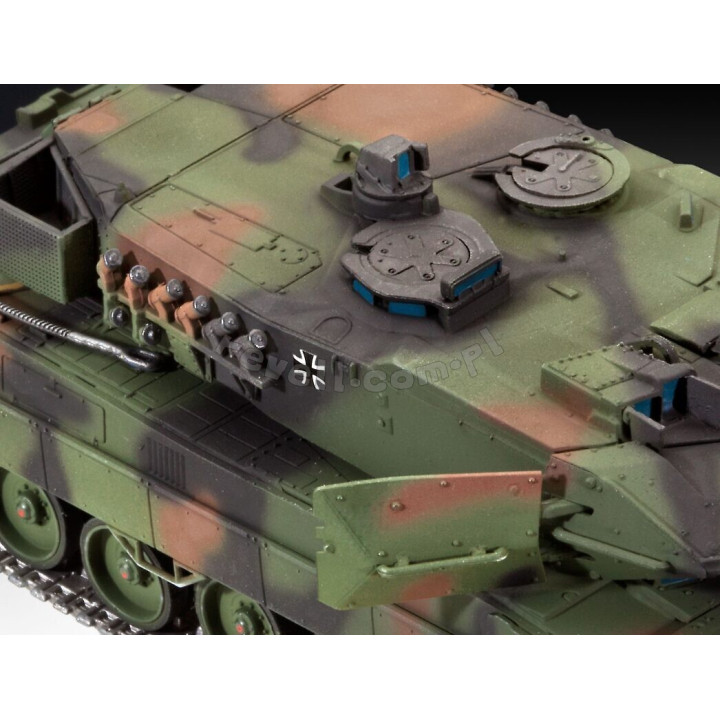 REVELL 1/72 GERMAN LEOPARD 2A6/A6M MBT 03180