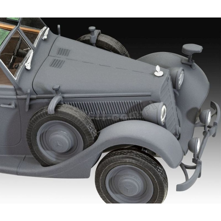REVELL 1/35 TYP 320 (W142) CABRIOLET     (03354)