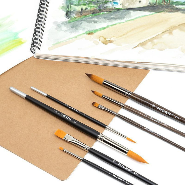 MILAN FLAT BRUSH č. 4 PREMIUM (621)