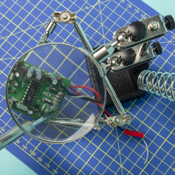 MODELCRAFT PCL2300 zestaw 3-cia ręka +   szkło powiekszające