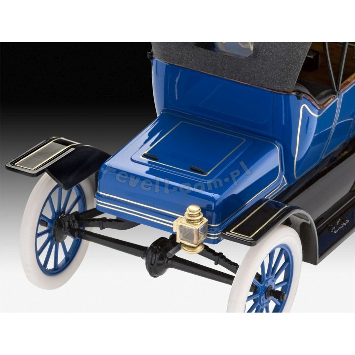 REVELL 1/24 FORD MODEL T 1913 ROADSTER   (07661)