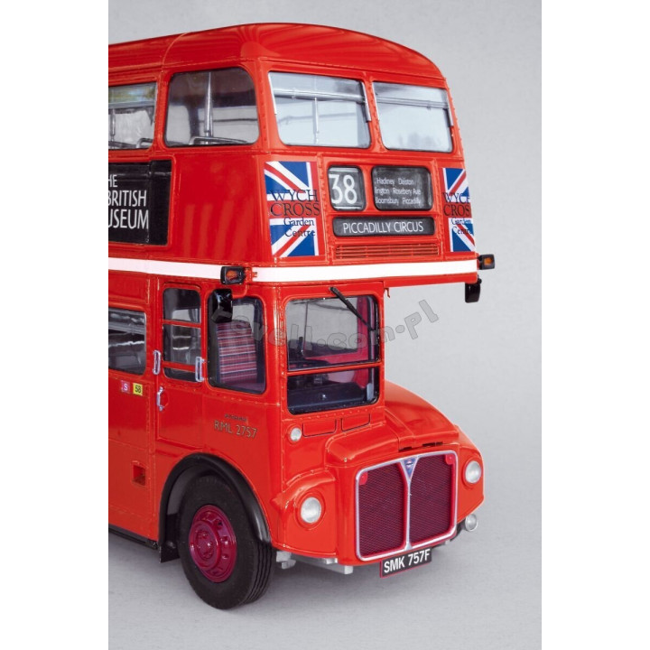 REVELL 1/24 LONDÝNSKÝ AUTOBUS AEC ROUTEMASTER (07651)