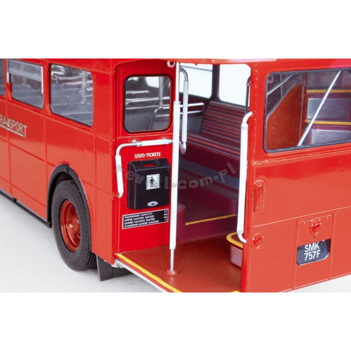REVELL 1/24 LONDÝNSKÝ AUTOBUS AEC ROUTEMASTER (07651)