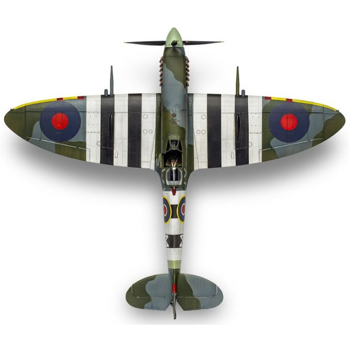 AIRFIX 1/24 Supermarine Spitfire Mk.IXc - Flying Dray (17001A) + GRATIS