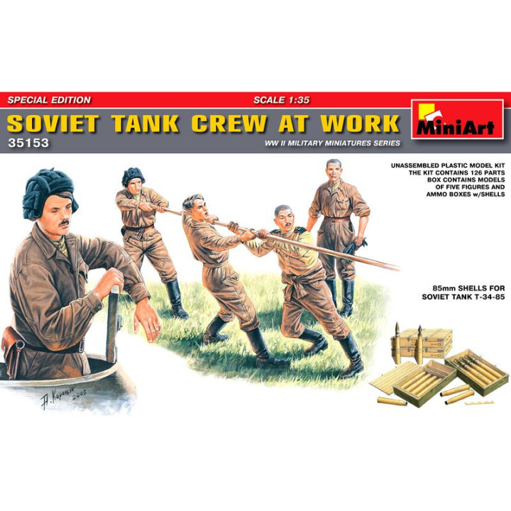 MiniArt 1/35 SOVIET TANK CREW AT WORK WW II (35153)