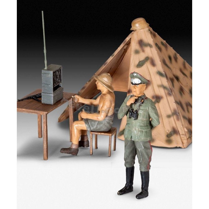 REVELL 1/35 GERMAN STAFF CAR TYPE 82 (03253)