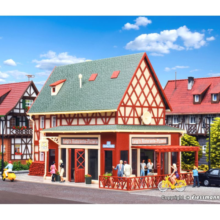 VOLLMER 43681 H0 Pizzeria Luigi          z oświetleniem, pergolą i wyposażeniem