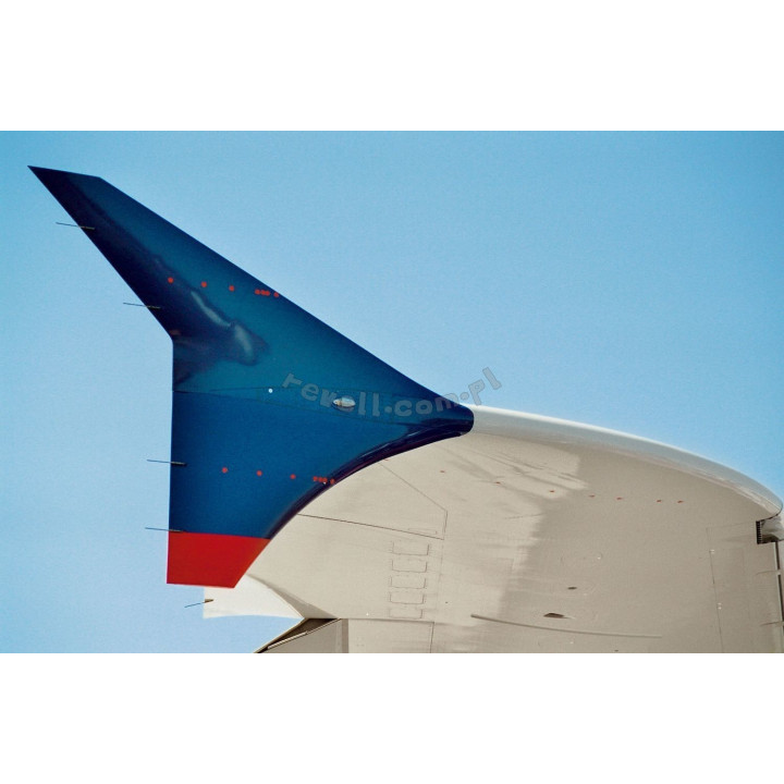 REVELL 1/144 AIRBUS A380 New Livery      (04218)