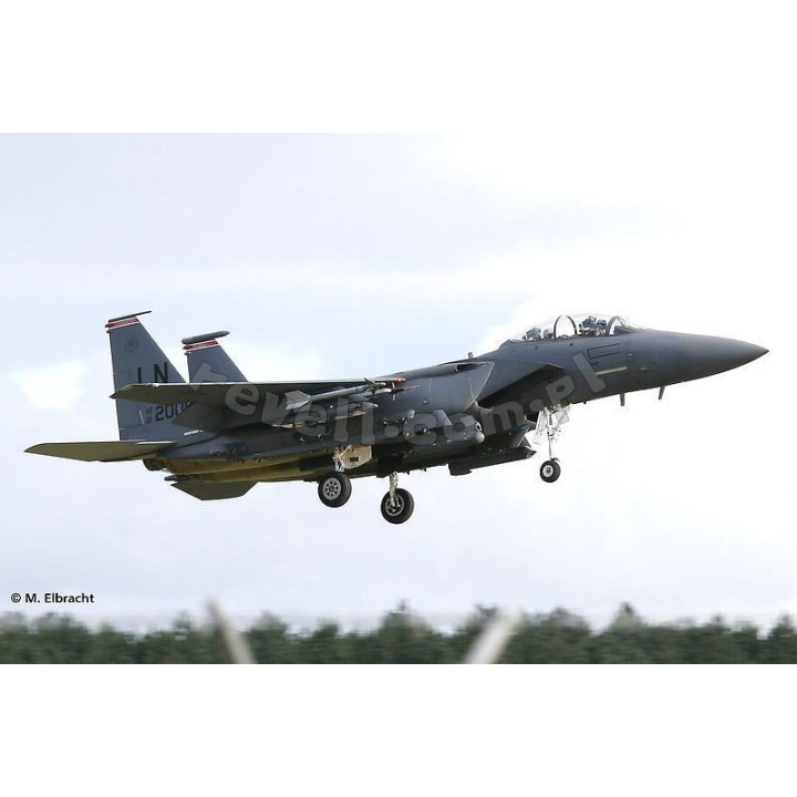 REVELL 1/144 F-15E STRIKE EAGLE (03972)