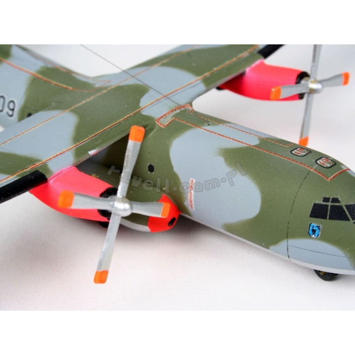 REVELL 1/220 TRANSPORTER C-160 TRANSALL (03998)