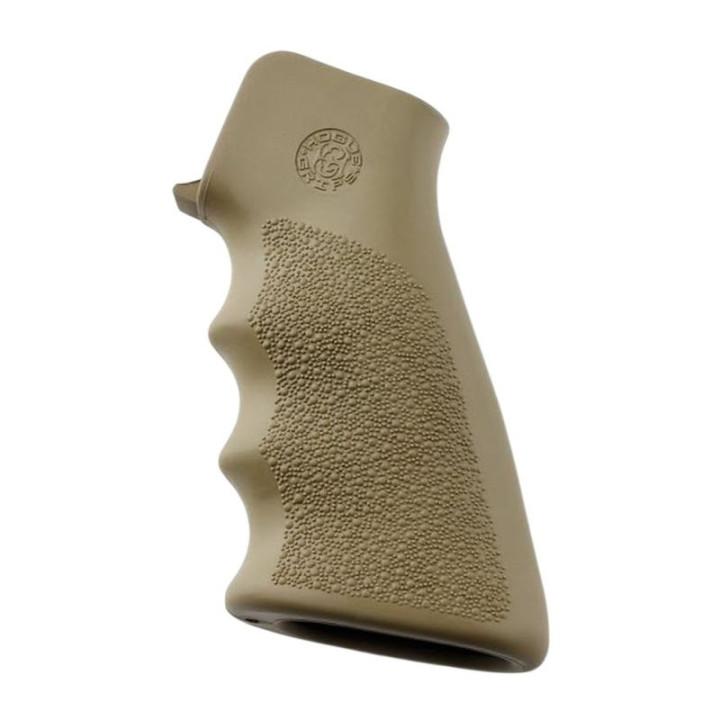 HOGUE Gumová rukojeť Beavertail bez drážek pro prsty pro AR-15/M-16 (15003) FDE
