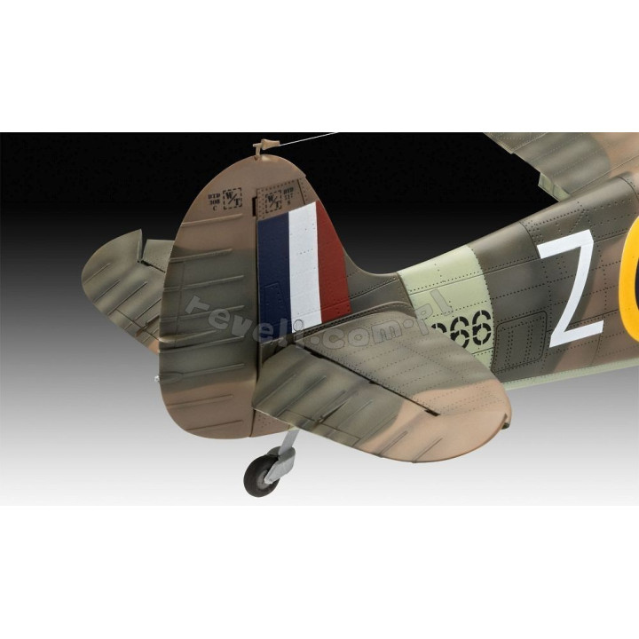 REVELL 1/32 SPITFIRE MK.II IRON MADEN MODEL SET (05688)