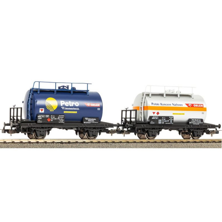 PIKO 28347 PKP Tank Car, Era V (     set of 2 cars )