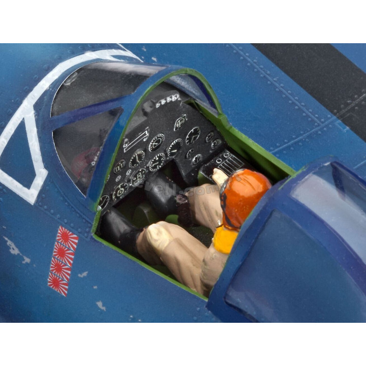 REVELL 1/32 VOUGHT F4U-1A CORSAIR (04781)