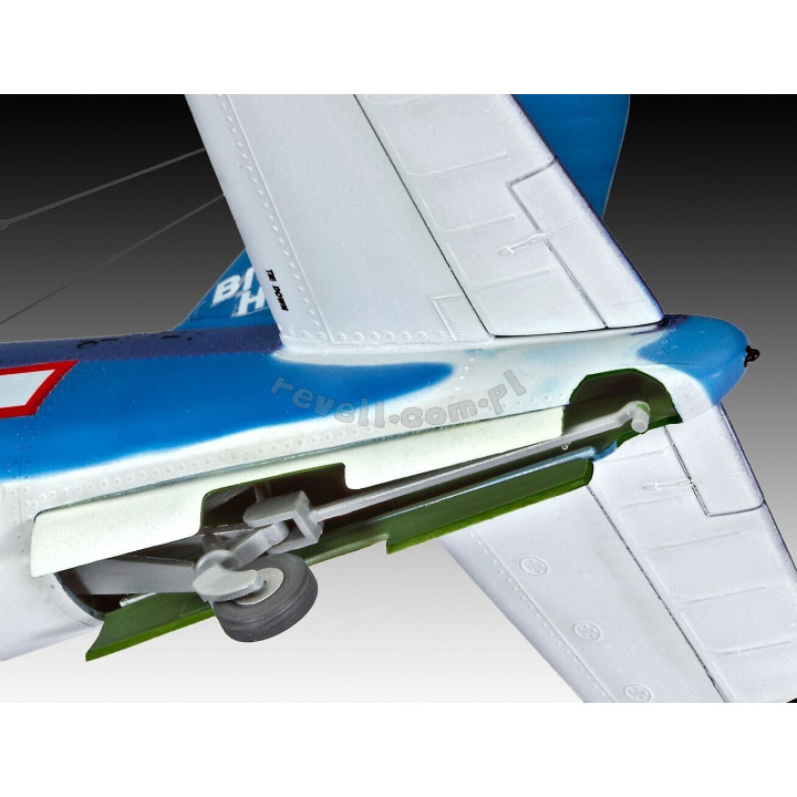 REVELL 1/32 VOUGHT F4U-1A CORSAIR (04781)